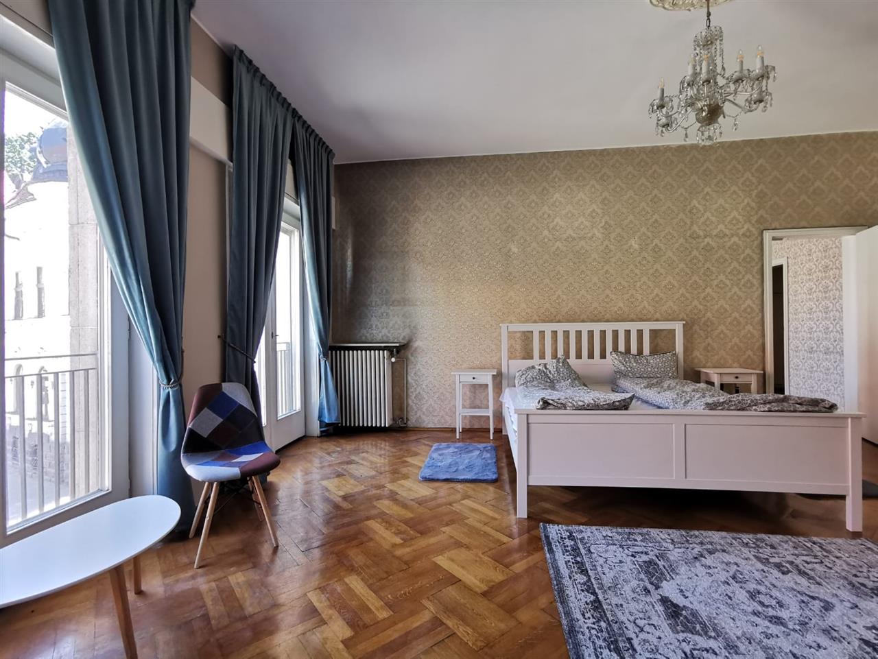Apartament Ultracentral cu 5 Camere 160mp str Republicii